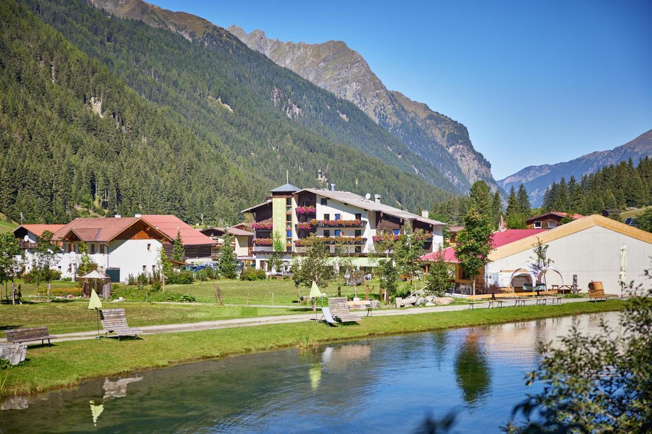 Bio Hotel Stillebach Sankt Leonhard im Pitztal Exteriör bild