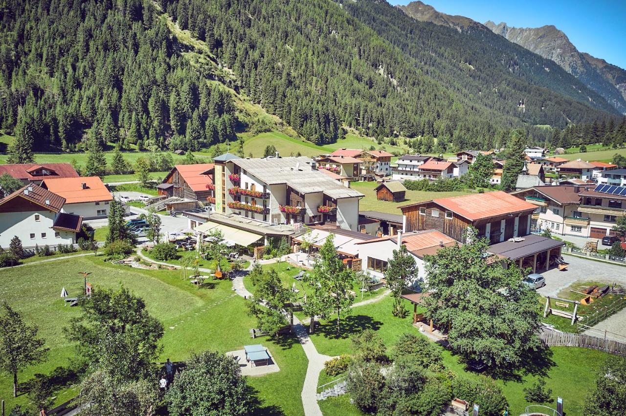 Bio Hotel Stillebach Sankt Leonhard im Pitztal Exteriör bild